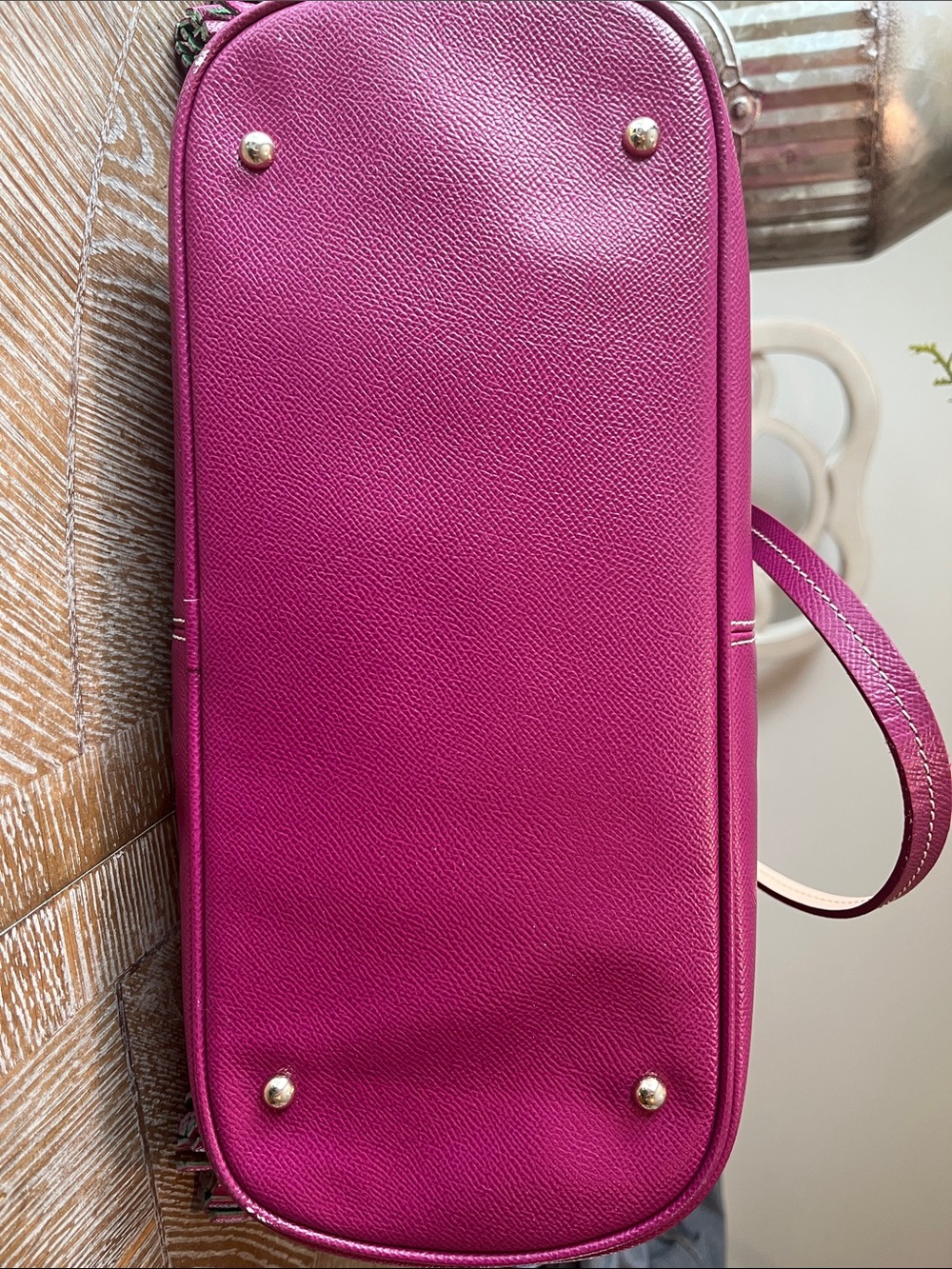 EUC Beautiful  Dooney and Bourke magenta large tote bag. - Picture 5 of 10